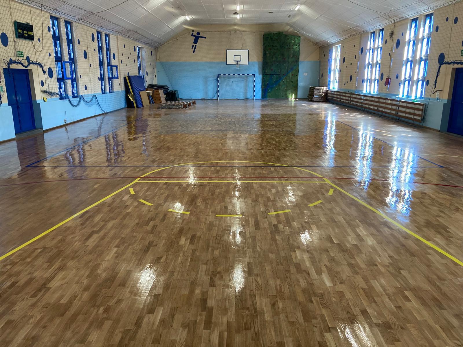 Renowacja podłogi hali sportowej — zdjęcie 3